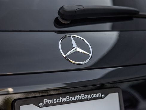 Used 2025 Mercedes-Benz GLC 350e GLC 350e image 24