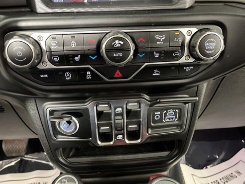 Used 2023 Jeep Wrangler Unlimited Sport AWD/4WD image 22