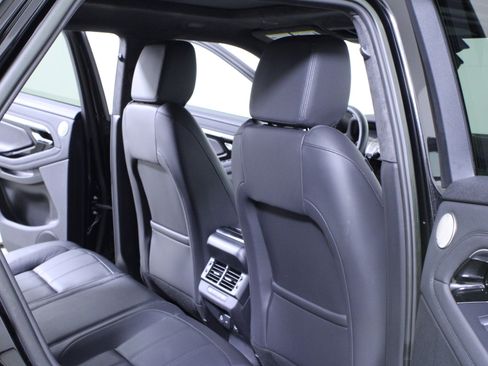 Used 2023 Land Rover Range Rover Evoque R-Dynamic SE image 13