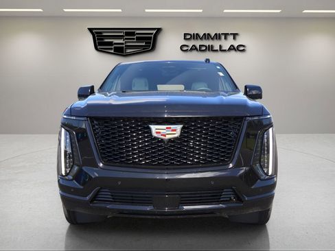 Used 2025 Cadillac Escalade Sport Platinum RWD image 8