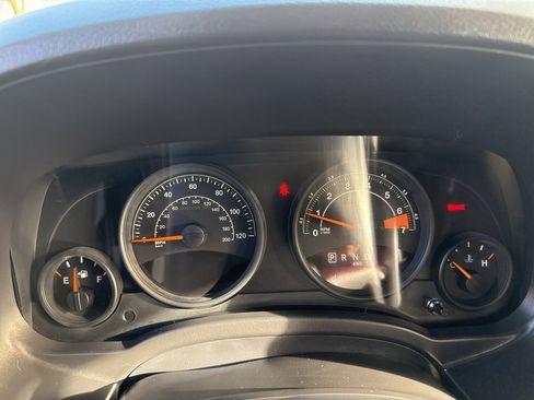 Used 2016 Jeep Patriot High Altitude image 29