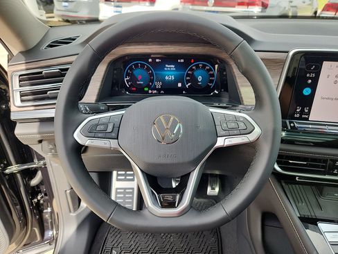 New 2026 Volkswagen Atlas SEL Premium R-Line AWD/4WD image 16