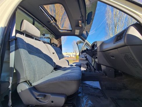 Used 1990 Toyota Pickup SR5 image 14