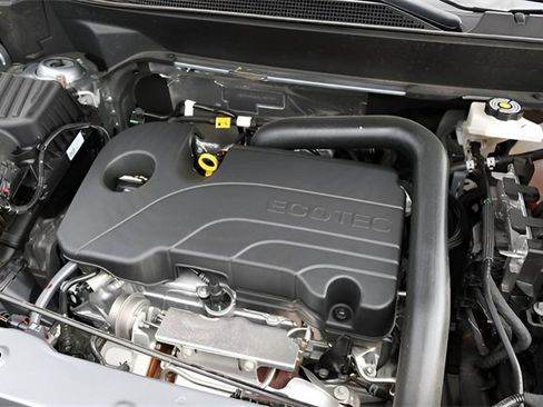 Used 2025 Chevrolet Equinox LT w/ Midnight Edition image 10