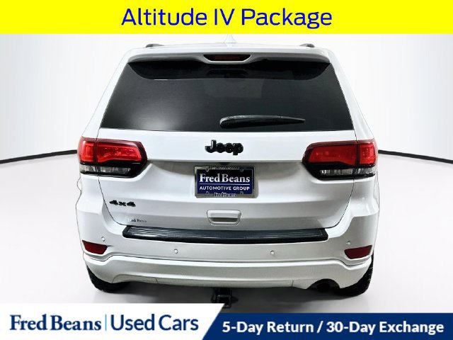 Used 2018 Jeep Grand Cherokee Altitude AWD/4WD image 8