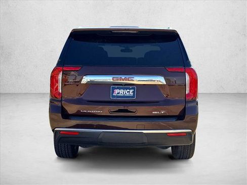 Used 2022 GMC Yukon SLT w/ SLT Premium Package image 4