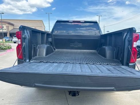 Used 2020 Chevrolet Silverado 1500 LT AWD/4WD image 9