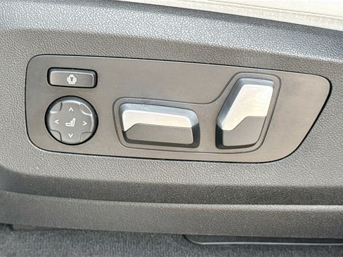 Used 2023 BMW X5 xDrive40i AWD/4WD image 25
