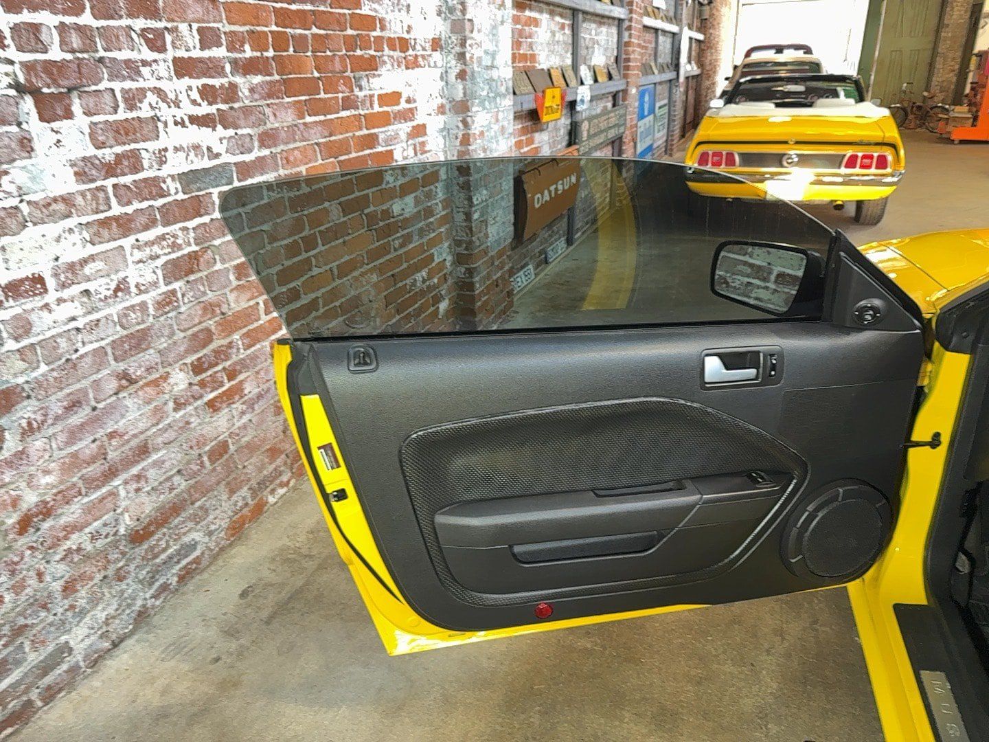 Used 2006 Ford Mustang GT Premium RWD image 10