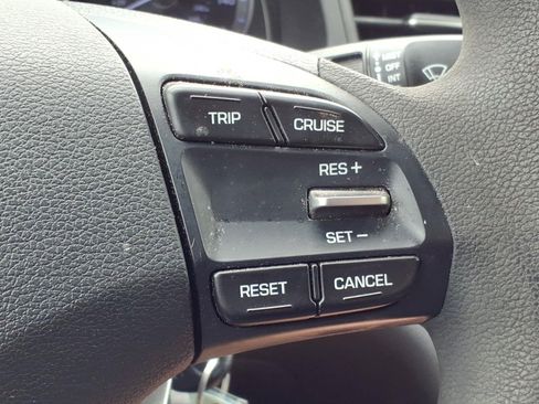 Used 2019 Hyundai Elantra SE w/ Cargo Package FWD image 19
