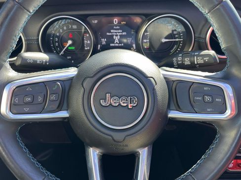 Used 2022 Jeep Wrangler Unlimited Rubicon 4xe image 11