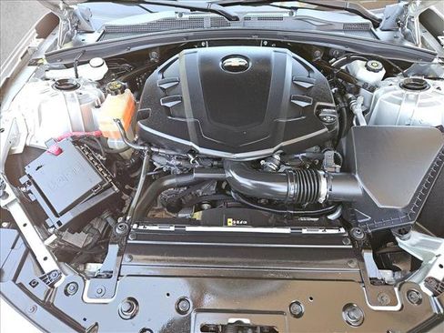 Used 2019 Chevrolet Camaro LT RWD image 25