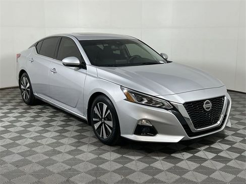 Used 2020 Nissan Altima 2.5 SL image 2