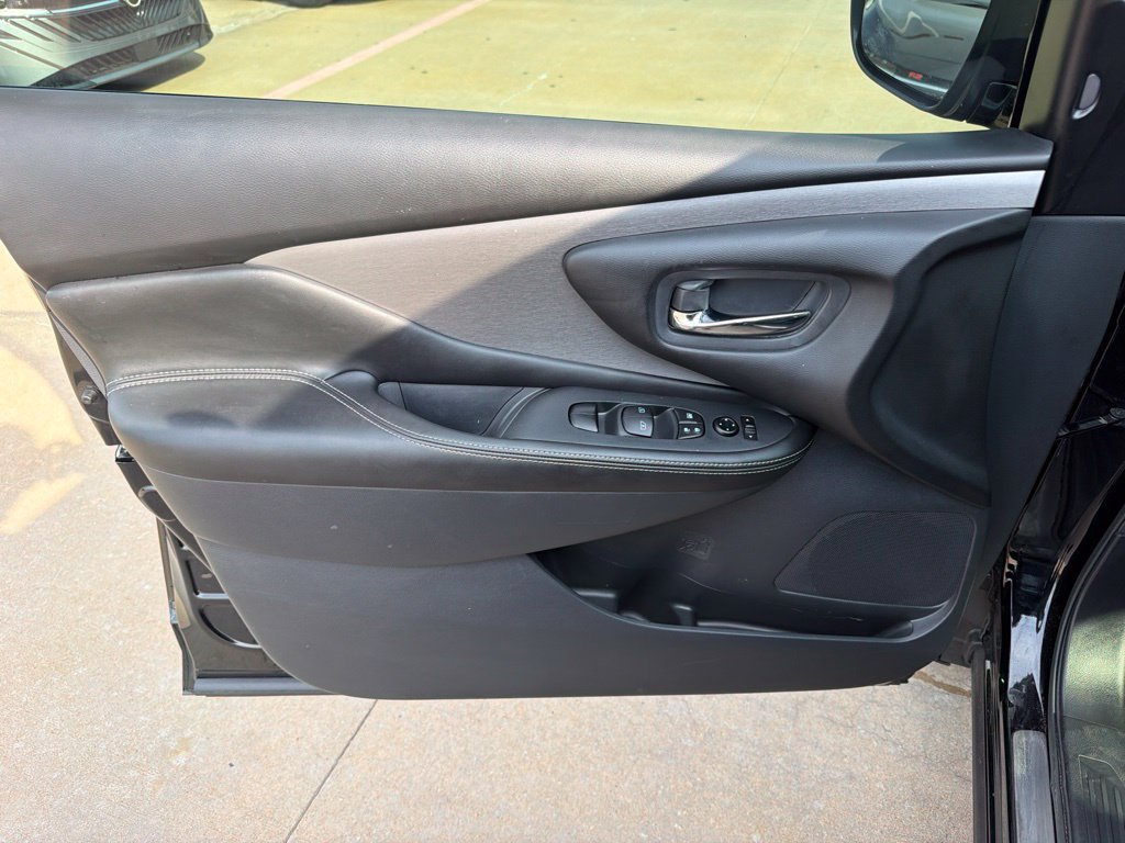 Used 2023 Nissan Murano SV w/ SV Midnight Edition Package FWD image 14