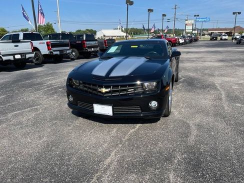 Used 2010 Chevrolet Camaro SS w/ RS Package RWD image 7