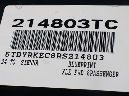 Certified 2024 Toyota Sienna XLE image 30