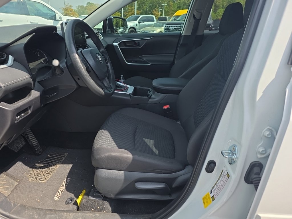 Used 2024 Toyota RAV4 LE FWD image 11