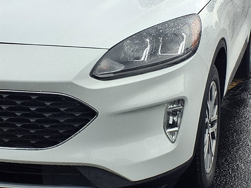 Certified 2022 Ford Escape SEL AWD/4WD image 36