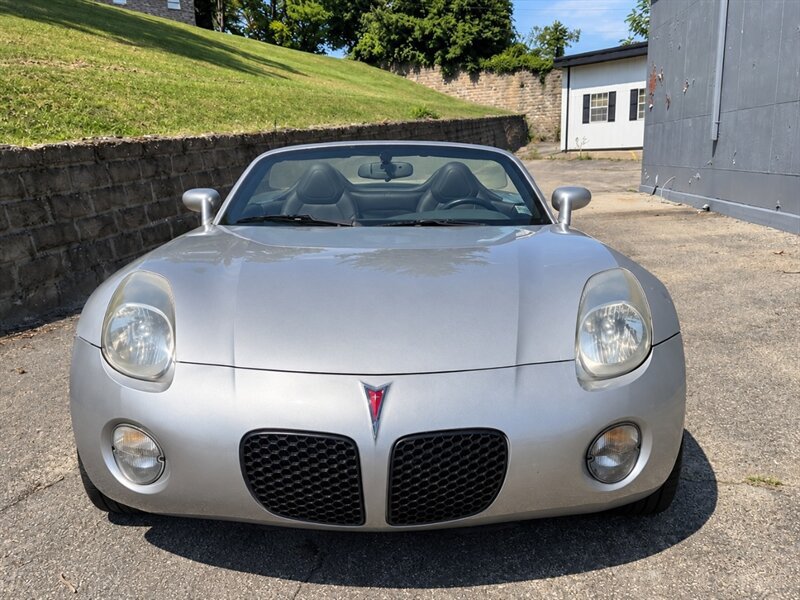 Used 2008 Pontiac Solstice Convertible w/ Premium Package RWD image 5