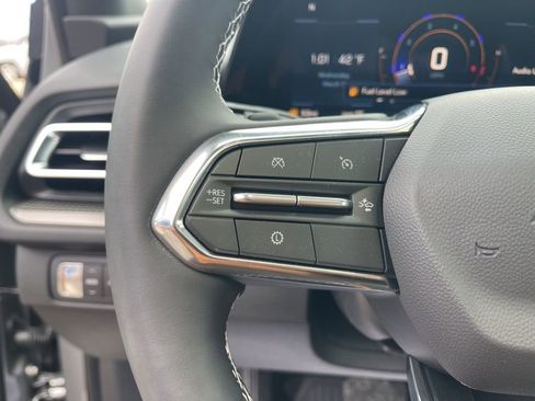 New 2026 Chevrolet Traverse LT w/ Sun and Wheel Package image 24