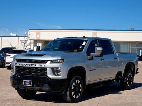 Used 2020 Chevrolet Silverado 2500 Custom w/ Custom Convenience Package image 7