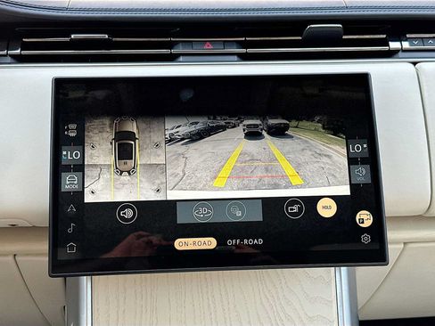 Used 2024 Land Rover Range Rover Autobiography AWD/4WD image 14