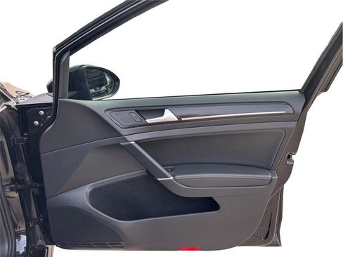 Used 2019 Volkswagen Golf R 4-Door image 45