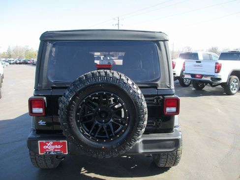 Used 2018 Jeep Wrangler Unlimited Sport image 5