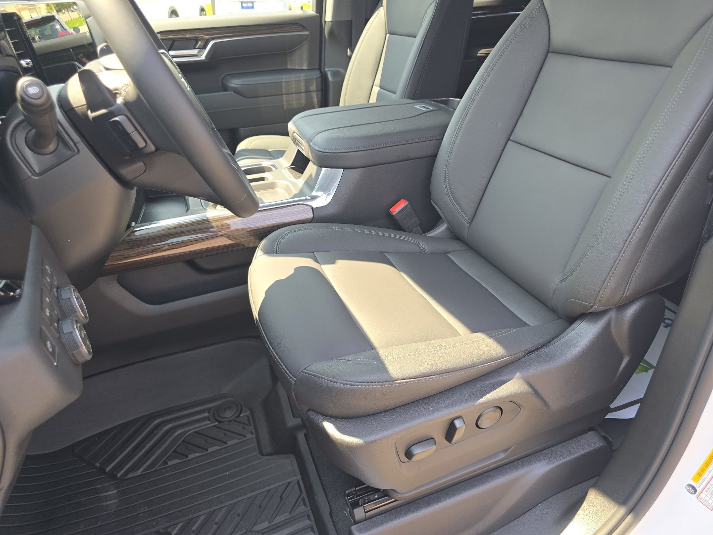 New 2026 Chevrolet Silverado 1500 RST w/ RST All Star Premium Package AWD/4WD image 16
