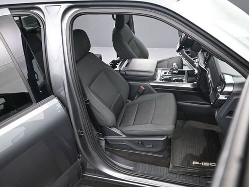 Used 2022 Ford F150 XLT w/ Equipment Group 302A High image 19