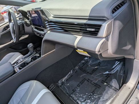 Used 2025 Toyota Camry SE w/ Multimedia Upgrade Package FWD image 21