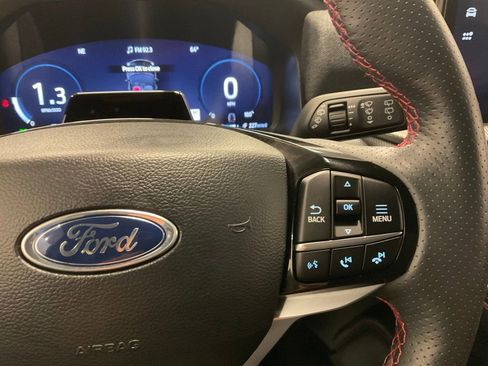 Used 2025 Ford Explorer ST-Line image 22