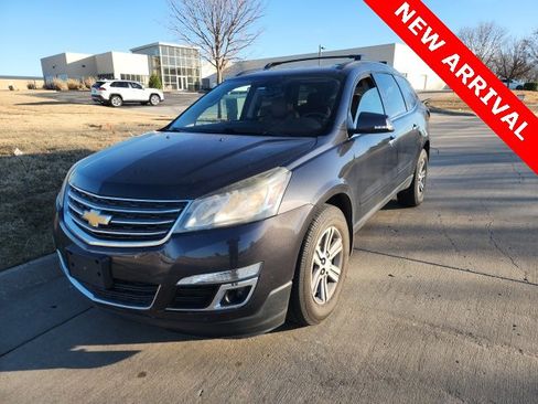 Used 2015 Chevrolet Traverse LT image 7