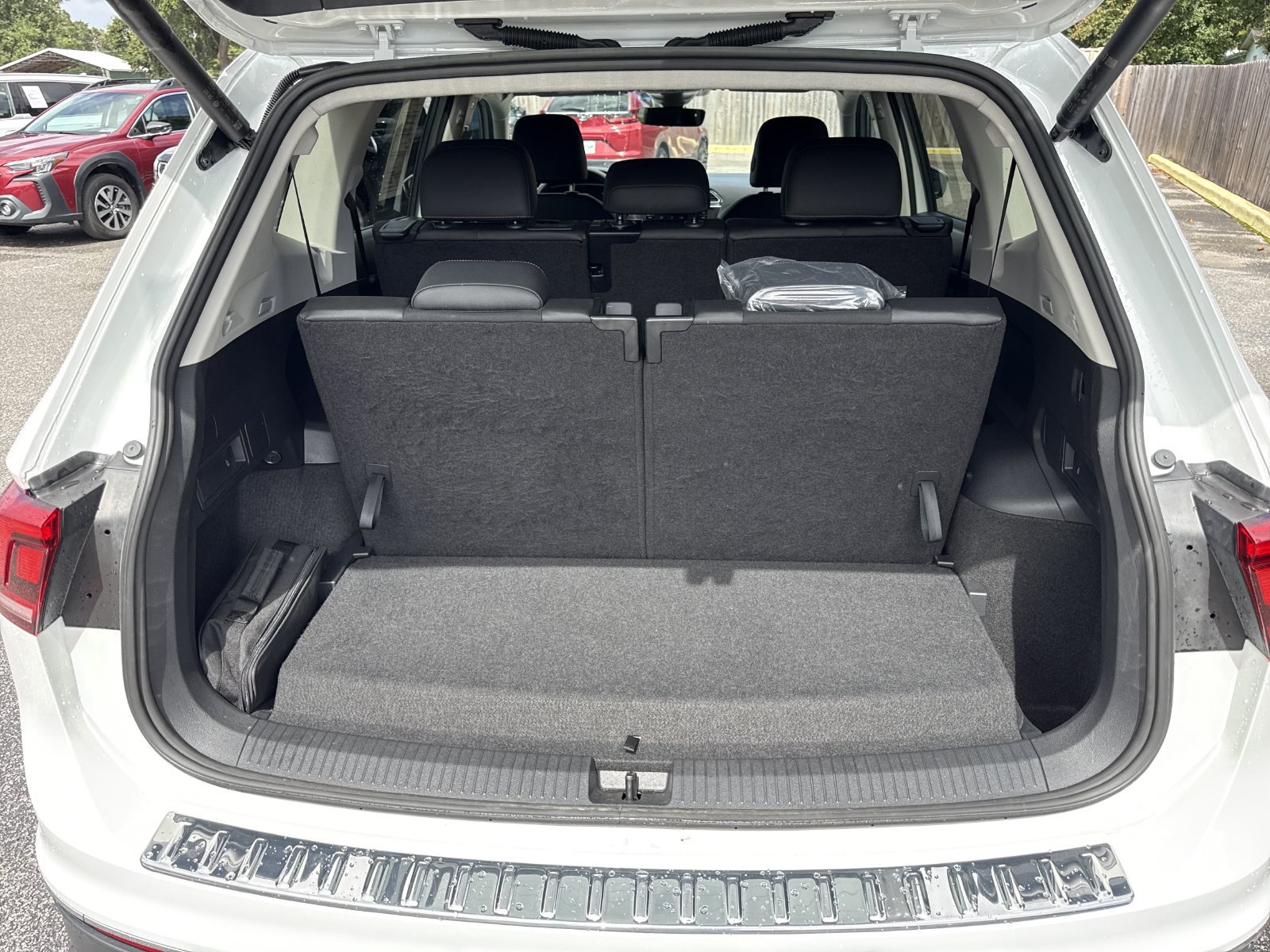 Used 2024 Volkswagen Tiguan Wolfsburg Edition FWD image 29