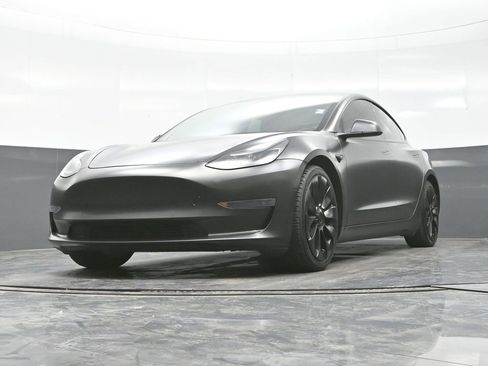 Used 2021 Tesla Model 3 Standard Range Plus image 22