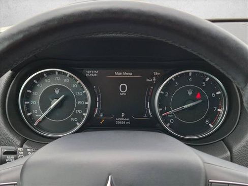 Used 2022 Maserati Levante GT AWD/4WD image 11
