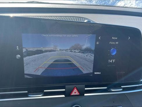 Certified 2023 Hyundai Elantra SEL w/ Convenience Package image 21