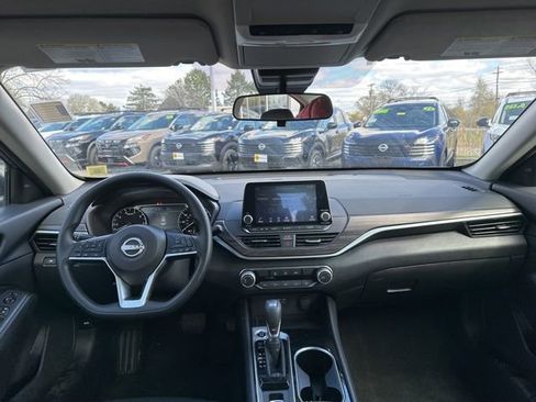 Certified 2024 Nissan Altima 2.5 SV AWD/4WD image 10