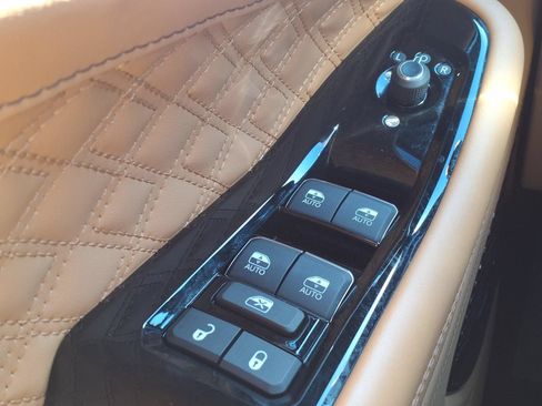 Used 2024 Jeep Grand Cherokee Summit AWD/4WD image 16