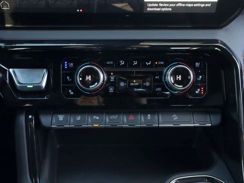 Used 2026 GMC Sierra 2500 AT4 w/ AT4 Premium Plus Package image 14