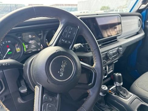 Used 2024 Jeep Wrangler Unlimited AWD/4WD image 10