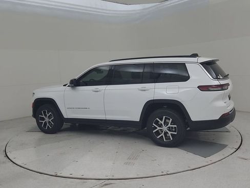 New 2025 Jeep Grand Cherokee L Limited w/ Trailer Tow Package image 10