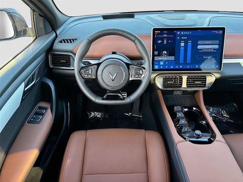 New 2025 VinFast VF 8 Plus image 23