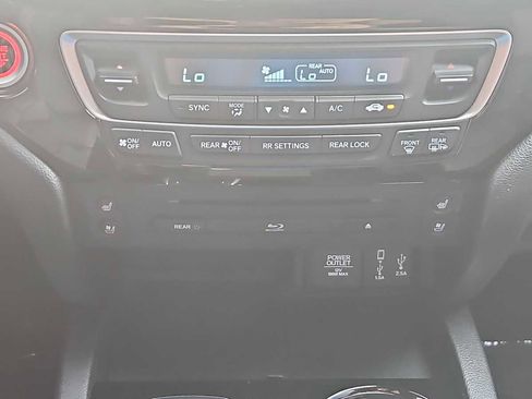 Used 2017 Honda Pilot Elite image 17