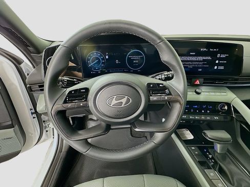 New 2026 Hyundai Elantra Limited FWD image 10