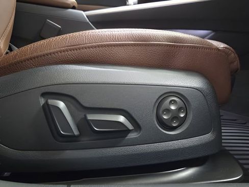 Used 2018 Audi A4 2.0T Premium Plus w/ Premium Plus Package image 16