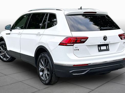 Used 2022 Volkswagen Tiguan SE AWD/4WD image 12
