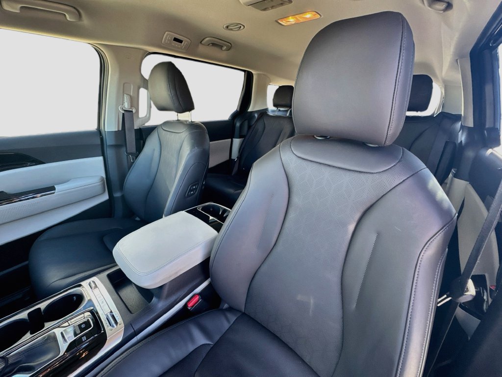 Certified 2024 Kia Carnival SX FWD image 24