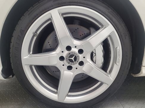 Used 2014 Mercedes-Benz CLS 550 w/ Premium 1 Package image 31