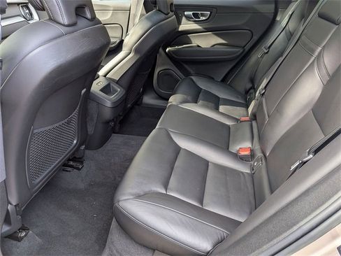 Certified 2023 Volvo XC60 B5 Core w/ Climate Package image 26